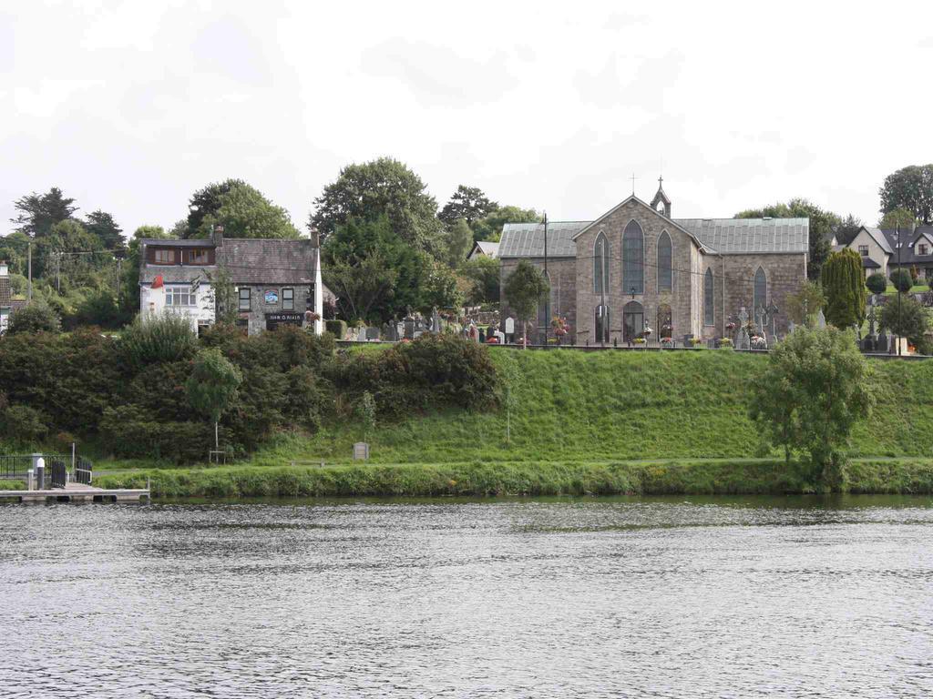 Shannon Breeze B&B Killaloe Exteriör bild
