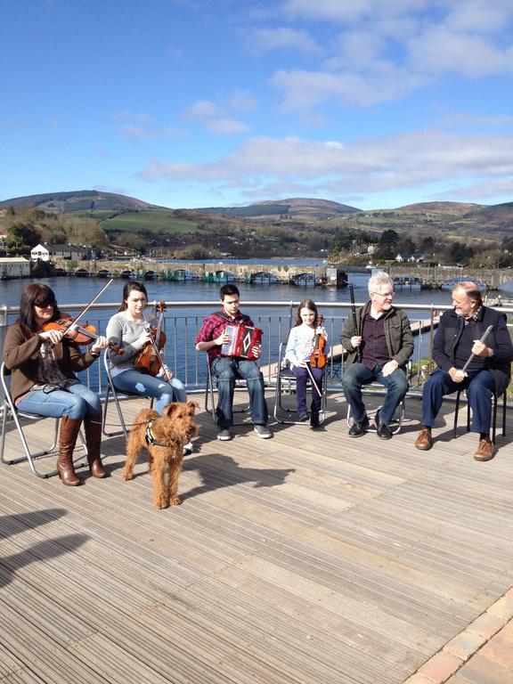 Shannon Breeze B&B Killaloe Exteriör bild